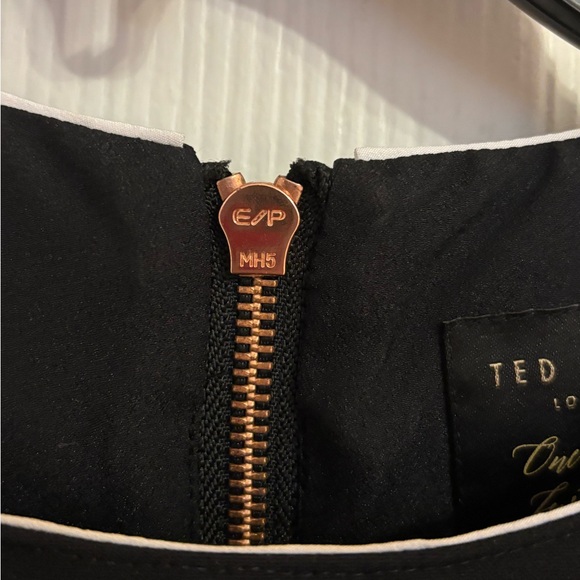 Ted Baker: Artiro Asymmetrical Shift Dress in Black size 1 - Picture 6 of 11